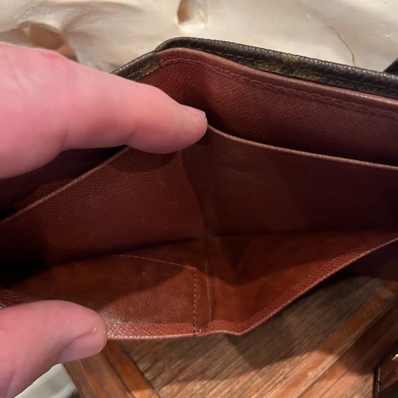 Louis Vuitton Vintage 1991 Compact Wallet EUC - Picture 13 of 16